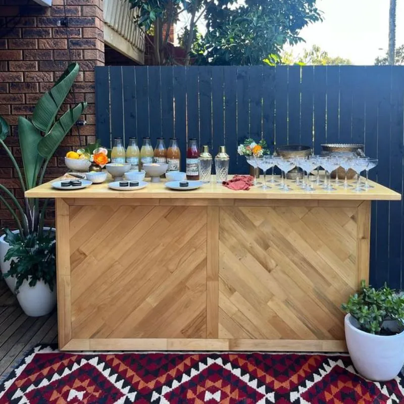 Bars and drink walls for hire