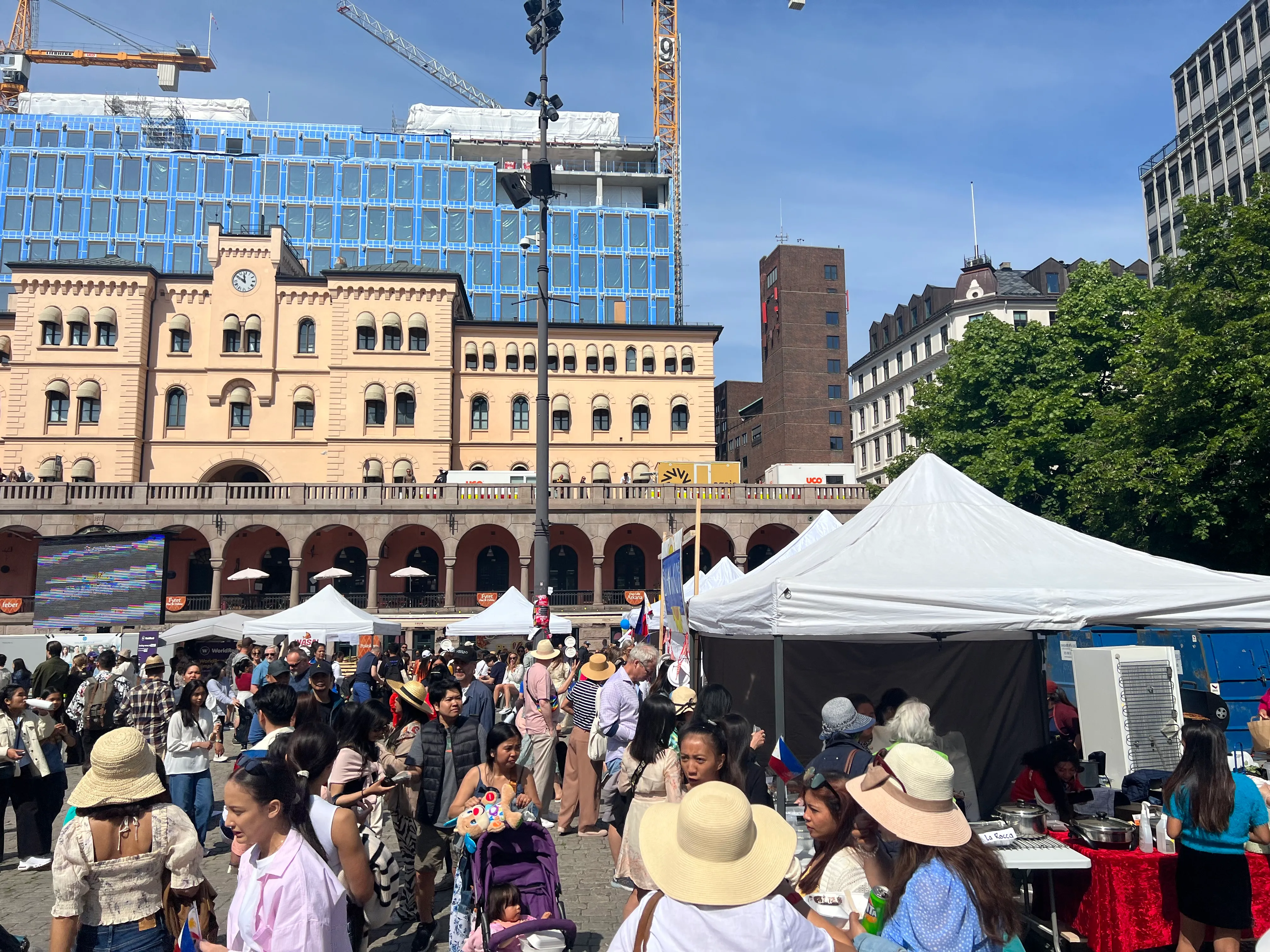 Telt bord og stoler, festival 