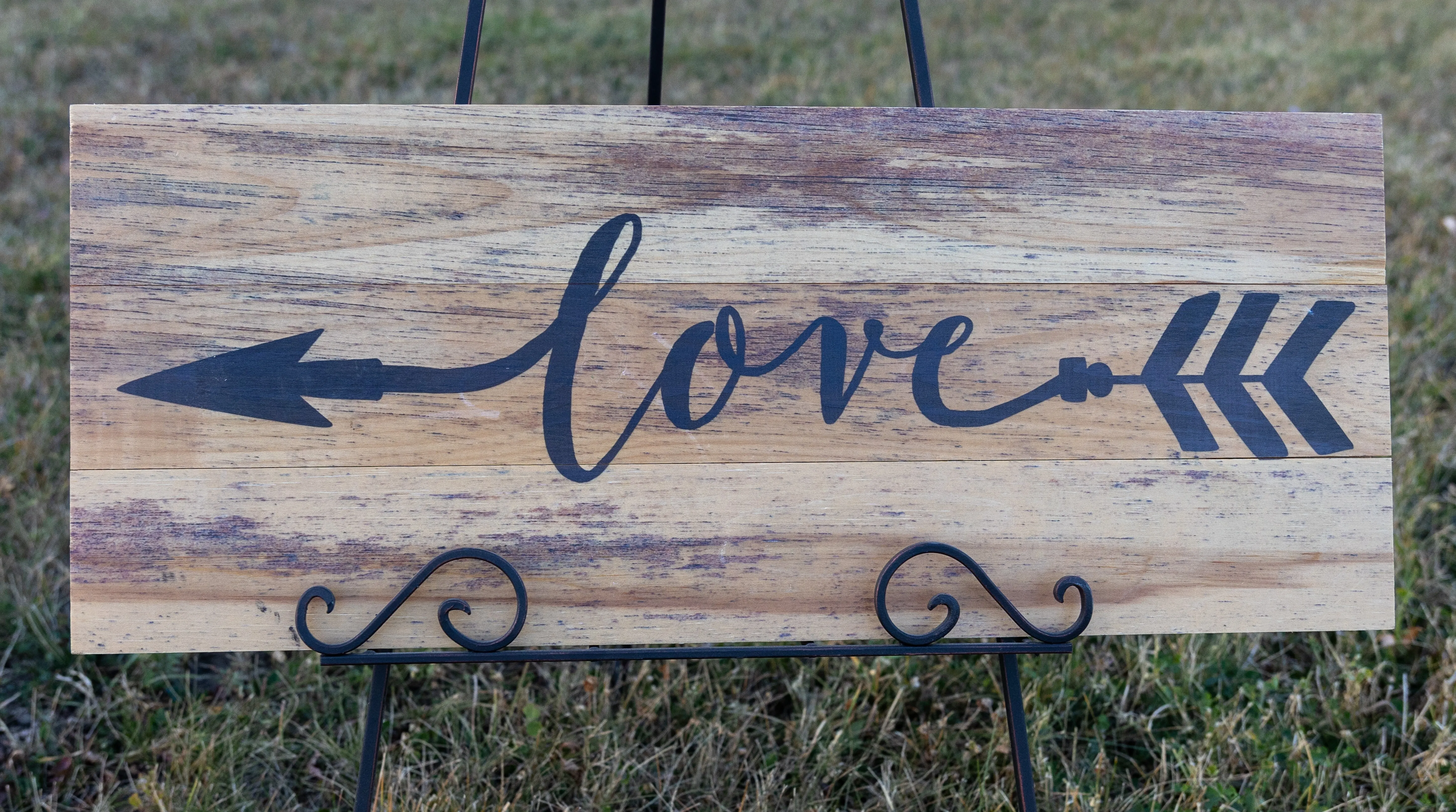 Love Arrow Sign