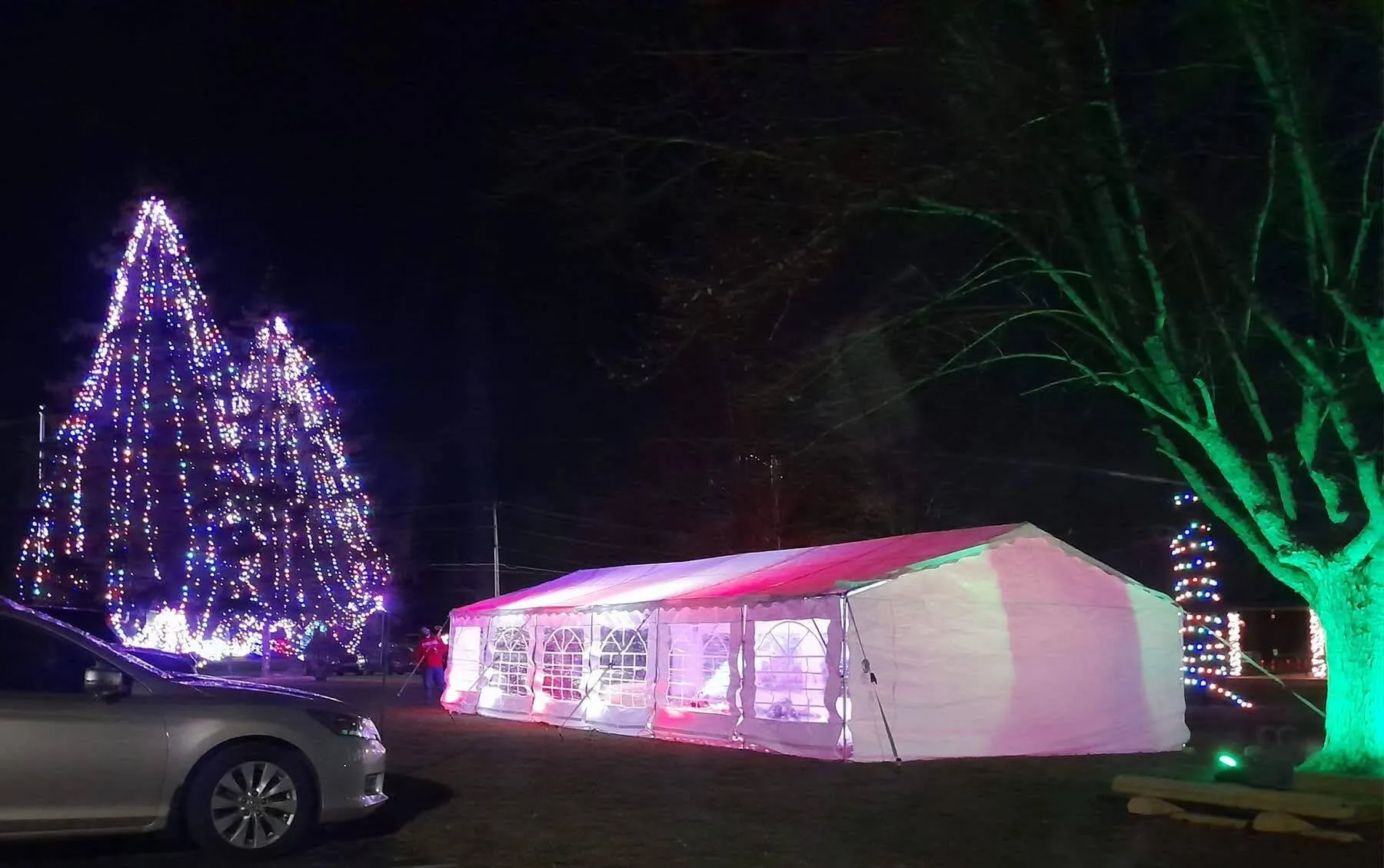 Tent with sidewalls