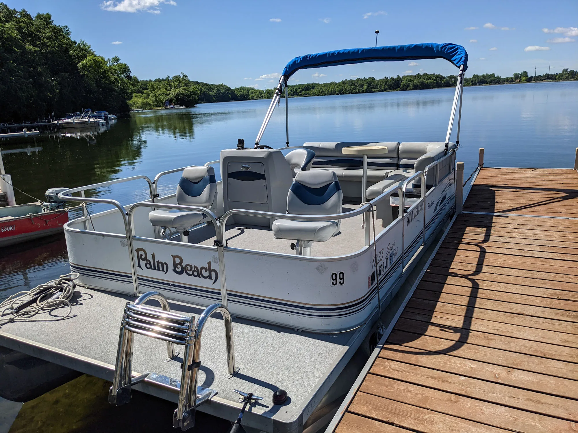 18ft Pontoon Rental | Swan Lake Resort & Campground Boat Rentals