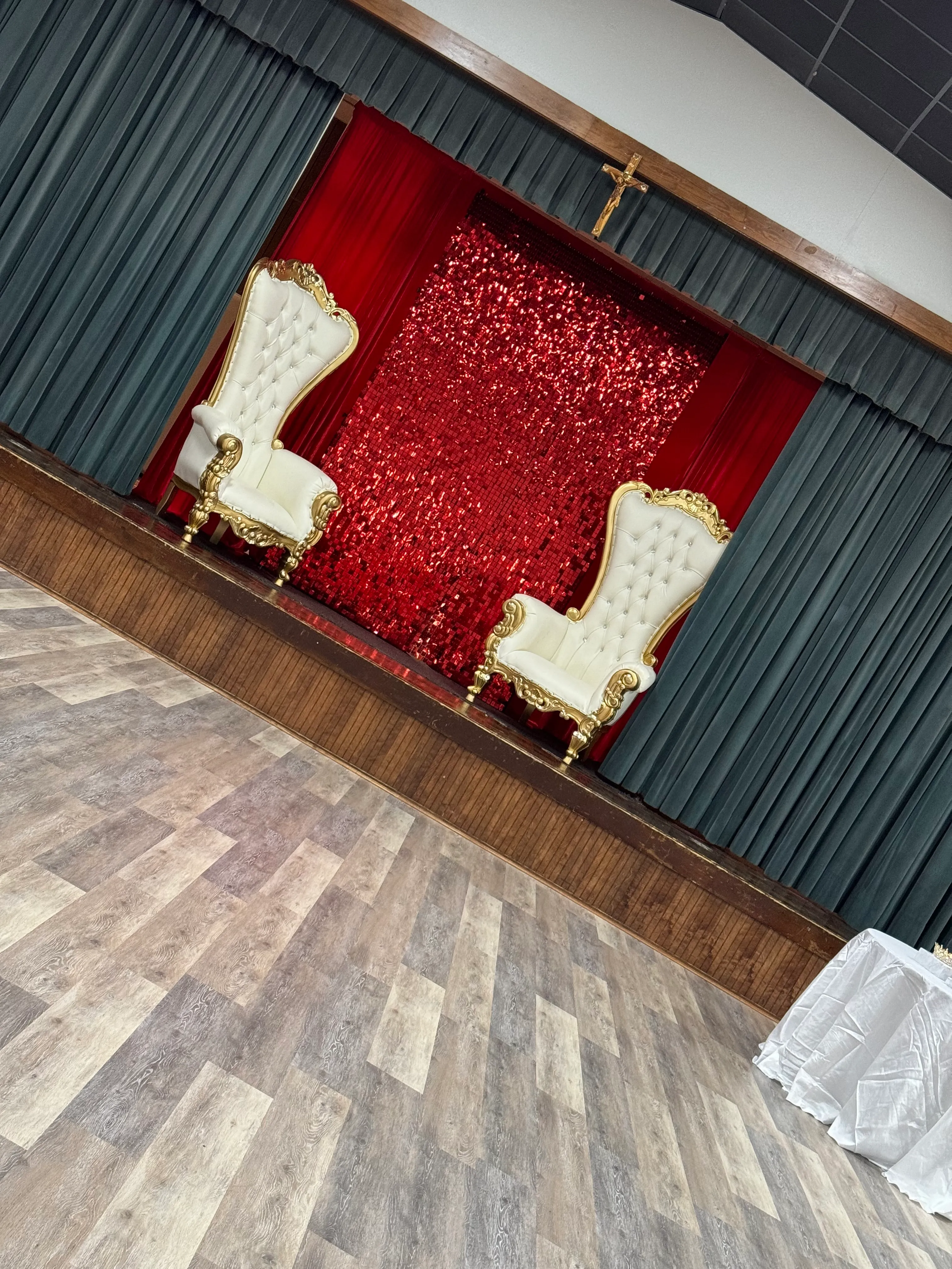Red Shimmer Wall