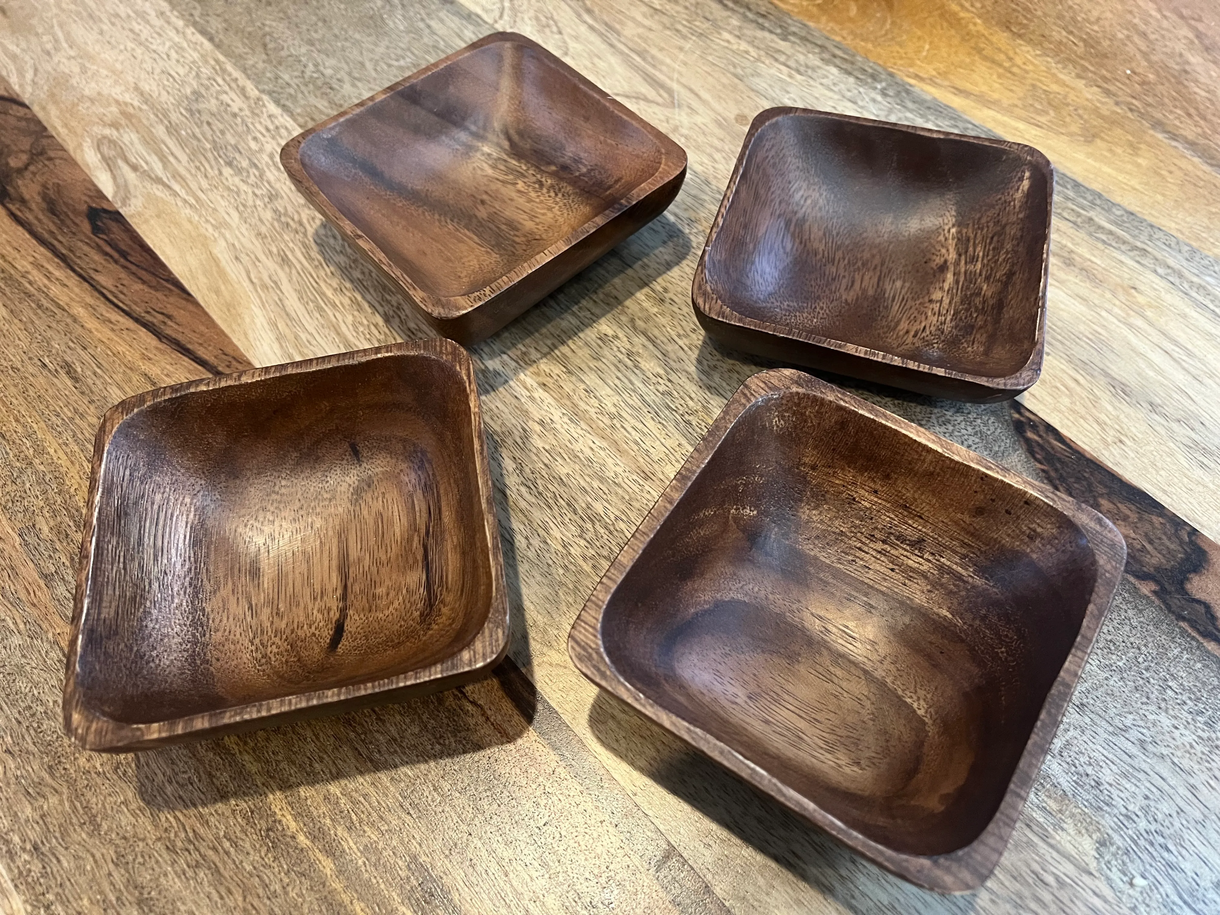 Small Wood Dining Bowls 