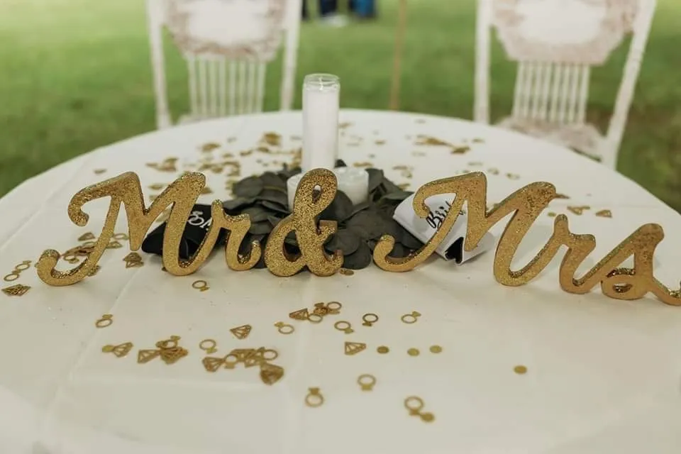 MR AND MRS. GOLD