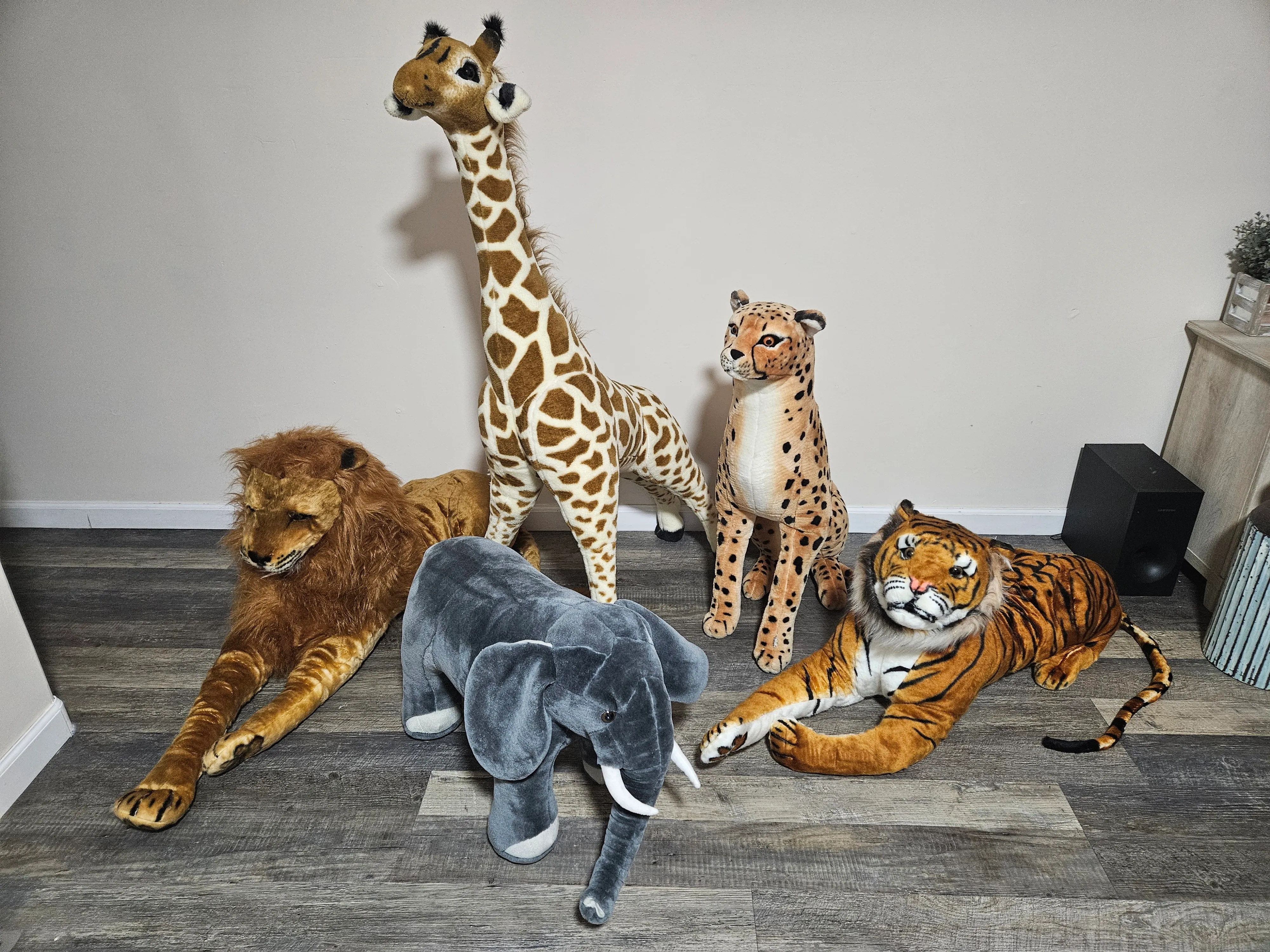 Large Safari Stuffed Animals