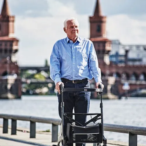 Loophulpmiddelen en rollators huren
