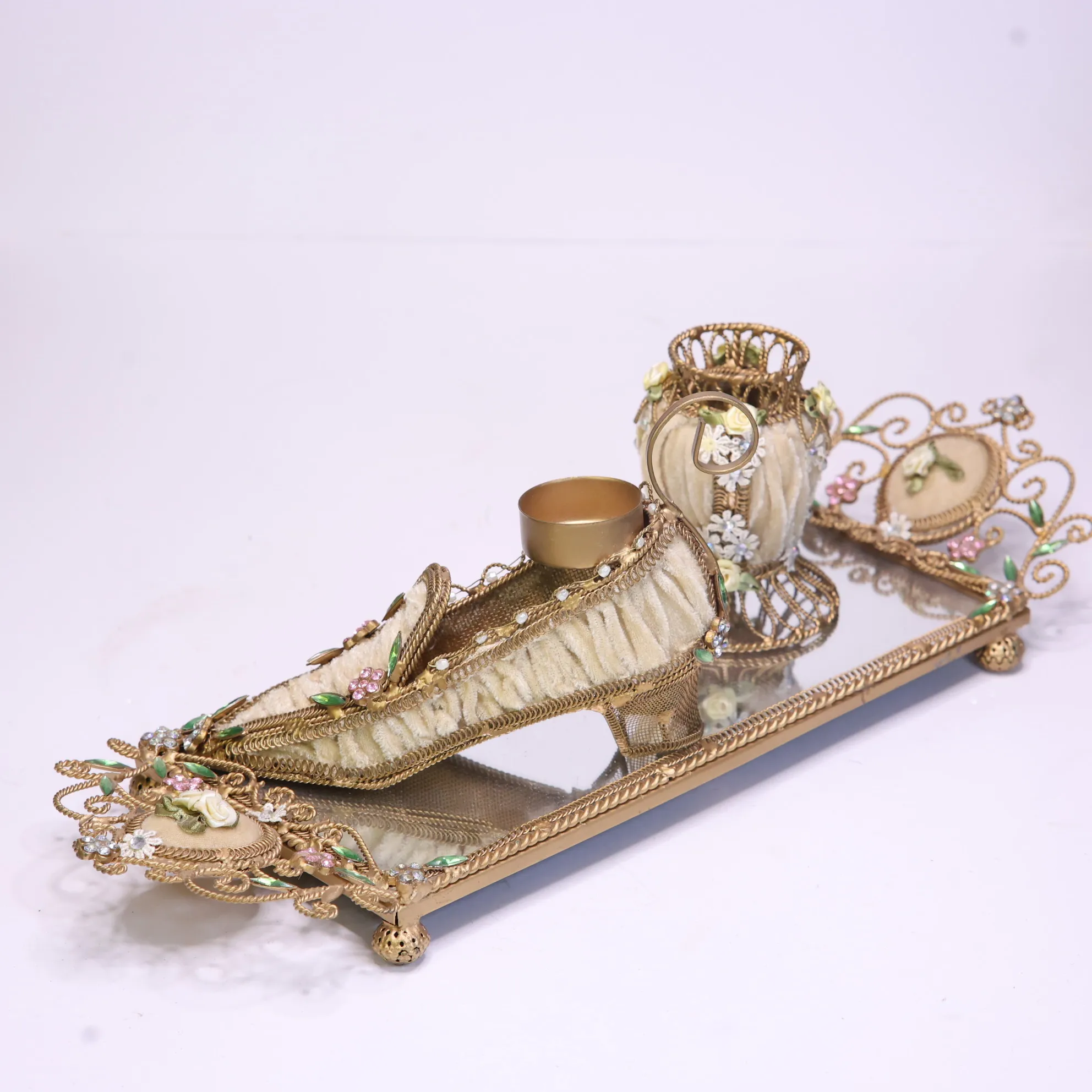 Victorian Gold Slipper Tealight Set