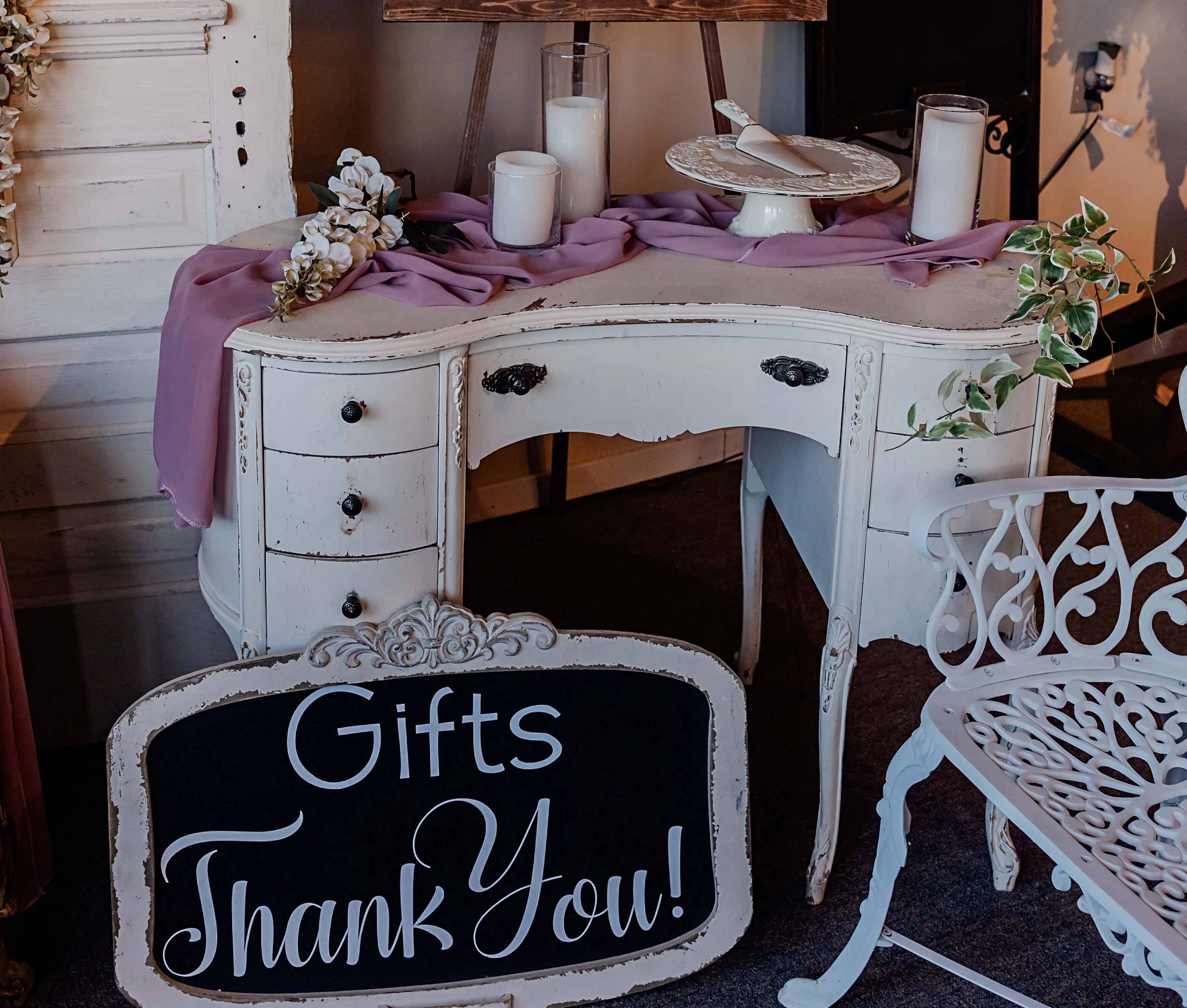 Cream Kidney Desk