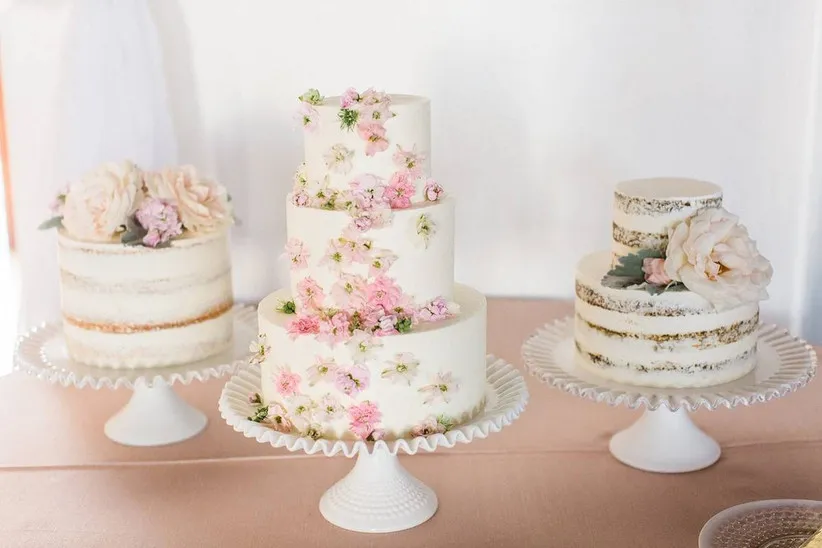 Cake & Pastry Displays