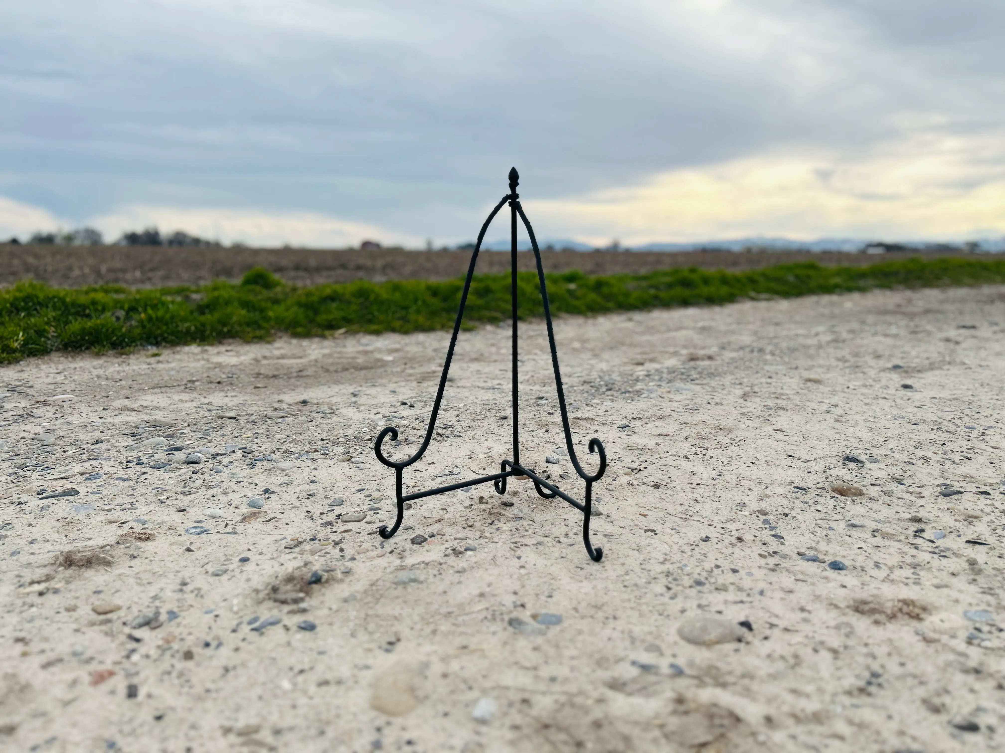 Black Table Easel 