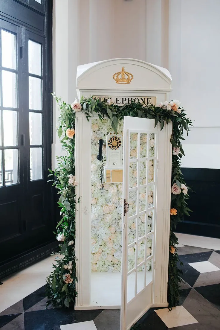 Phonebooth with Audioboook