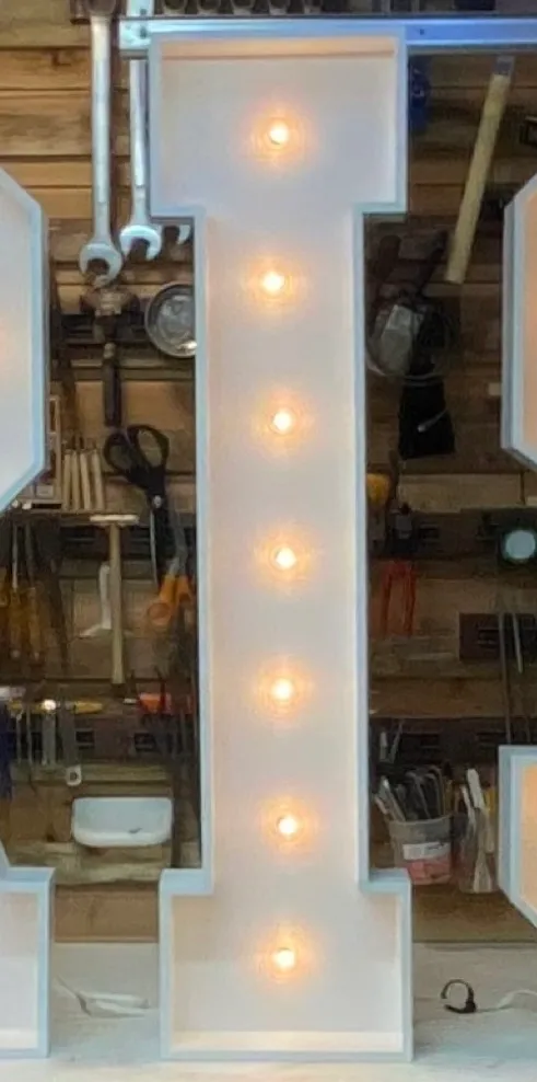 Marquee Letter I