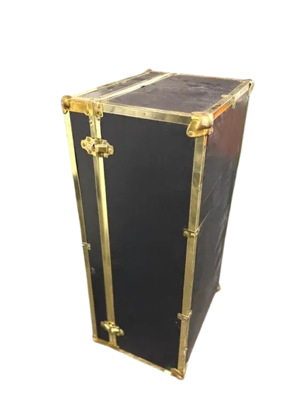 Black Trunk