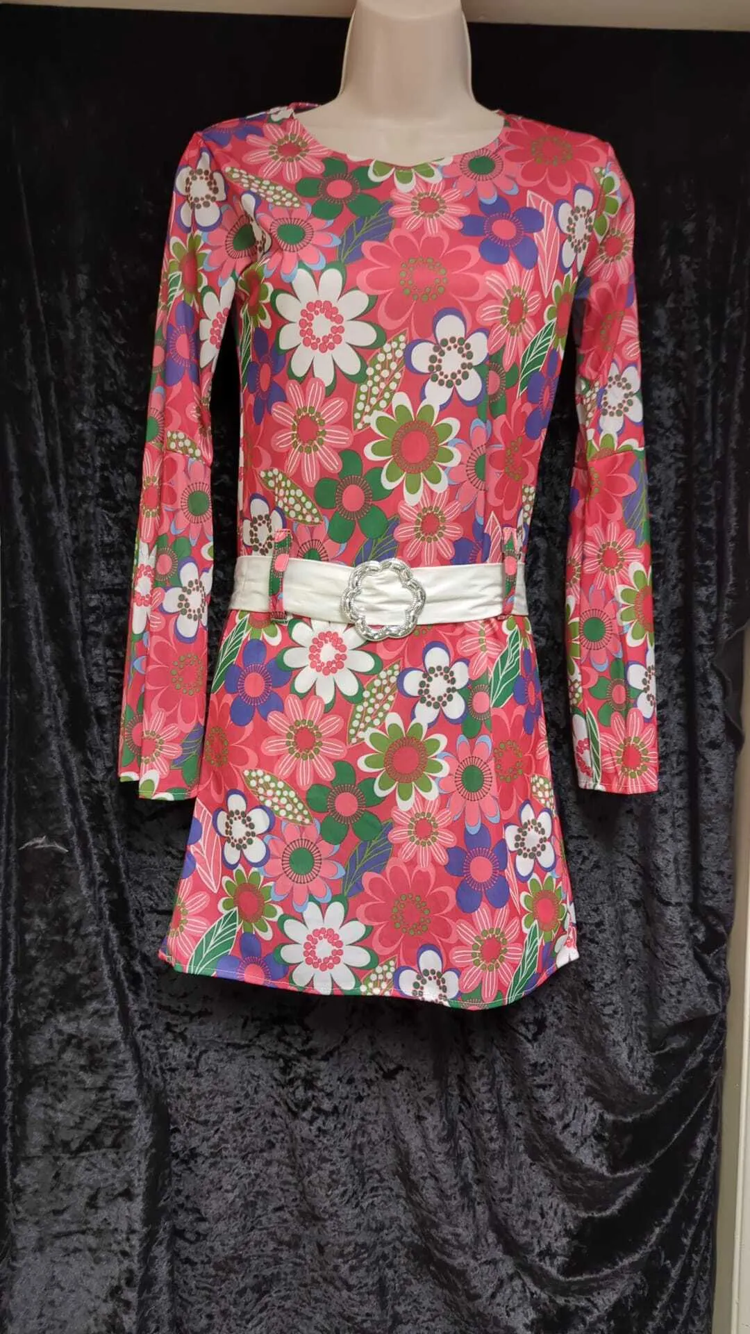 60s Style Pink Flower Long Sleeve Dress With White Belt