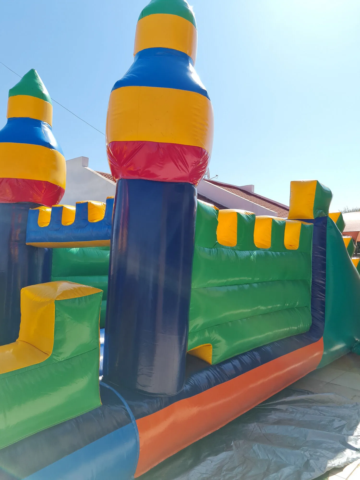 Knights Den Inflatables 'jumping castles' rental