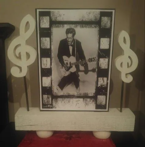 S871 Centrepiece
