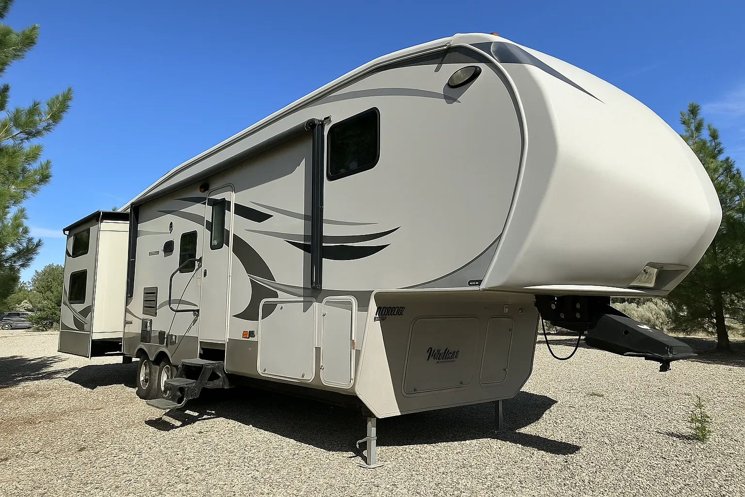 2010 333-DB Montanan high country Bunk Room (sleeps 10) (Delivery Only)