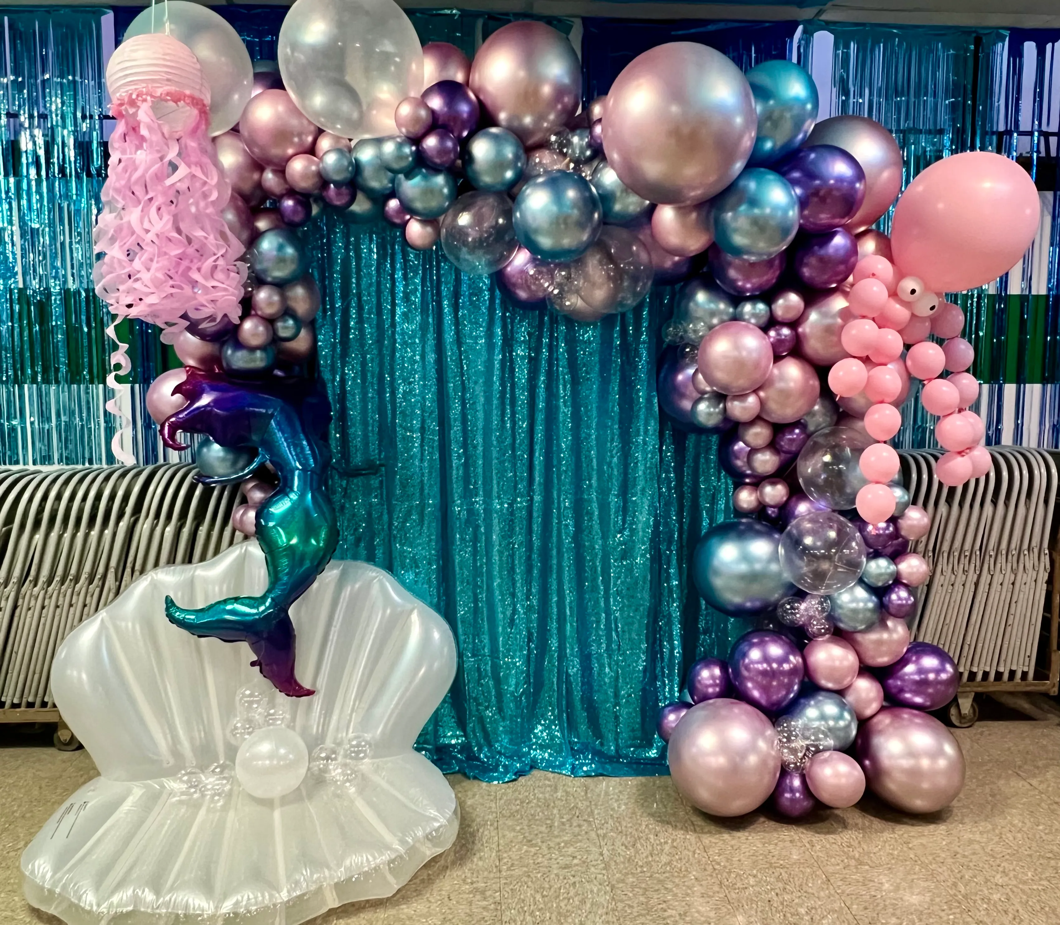 Custom Balloons & Backdrop
