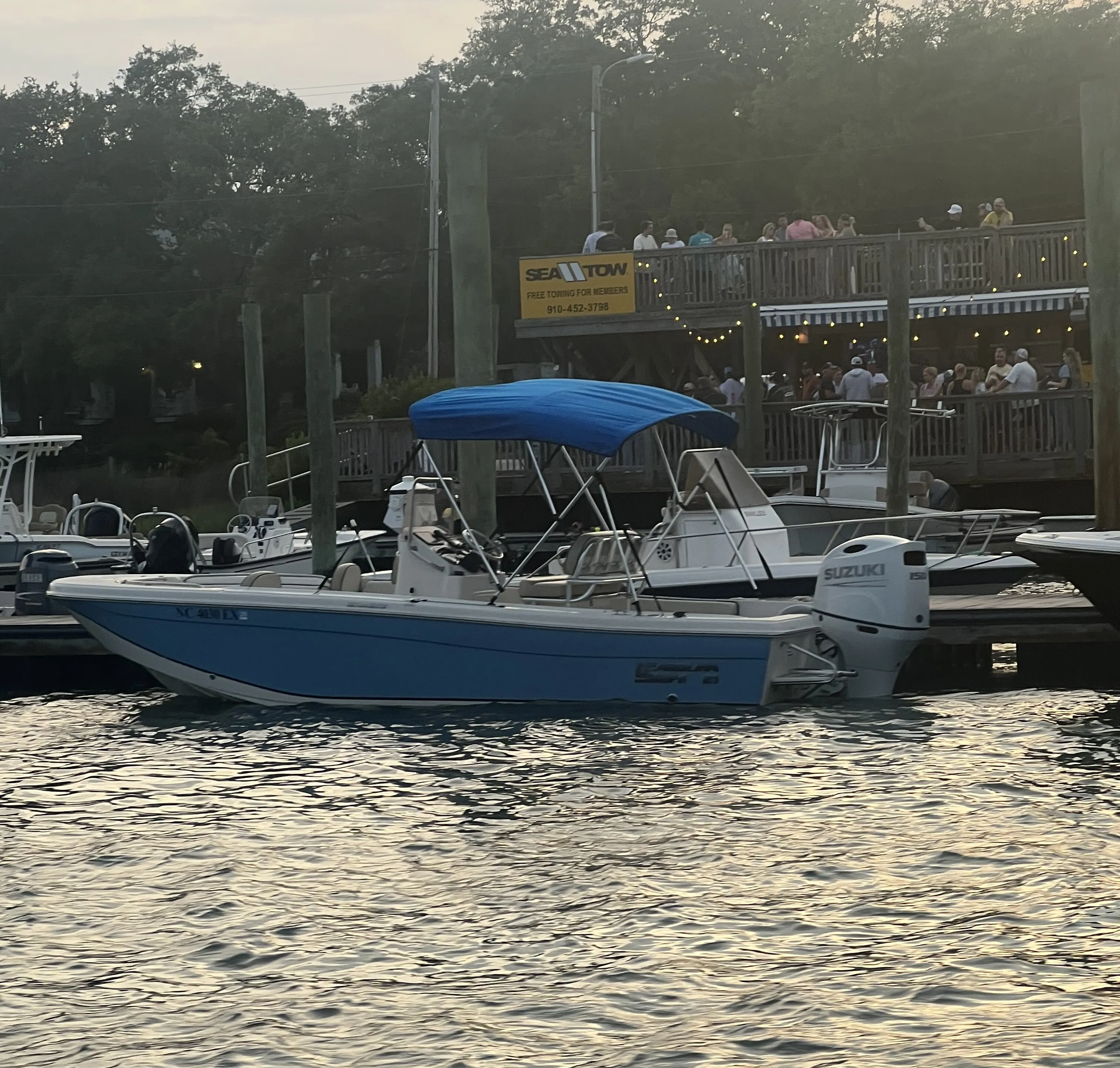 21 ft Carolina Skiff Ultra Elite Blue