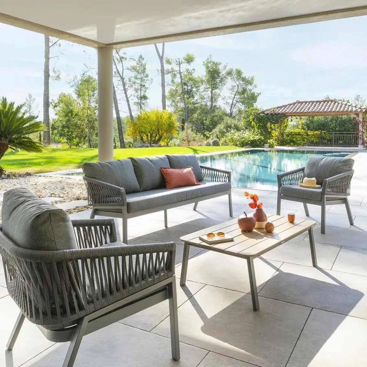 Oriengo Garden Lounge Set