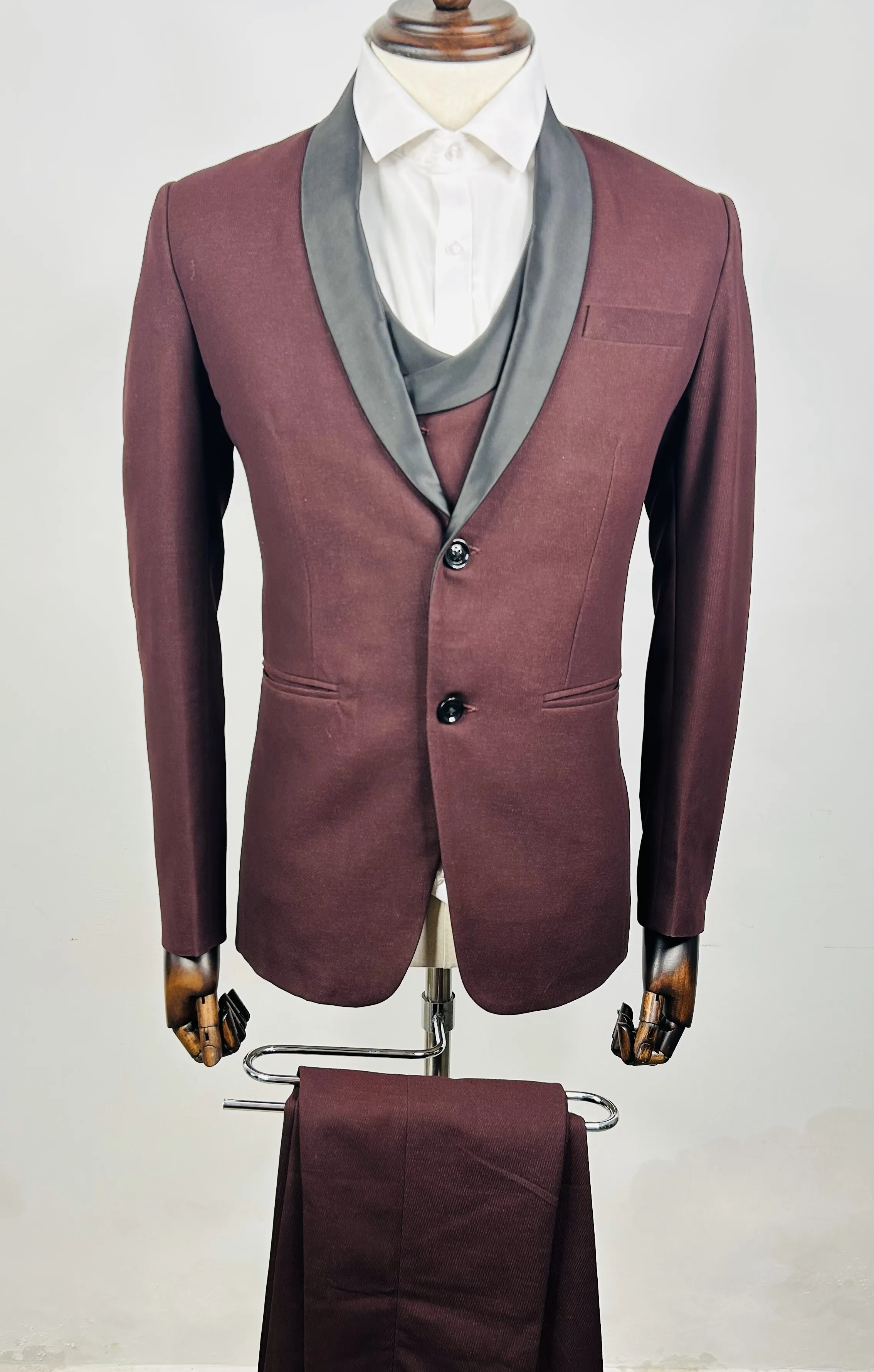 Wine Black Lapel Tuxedo