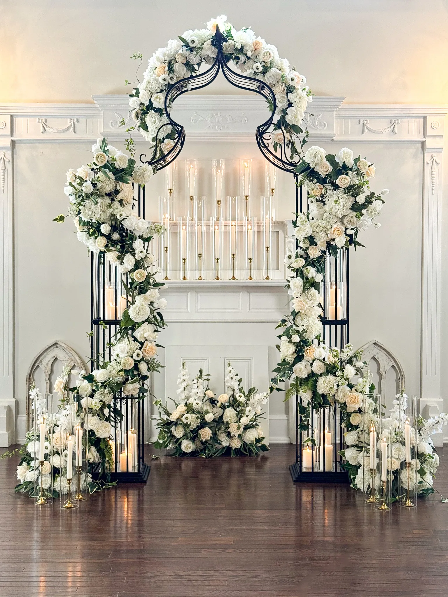 English Garden Arch & Candles Wedding Package