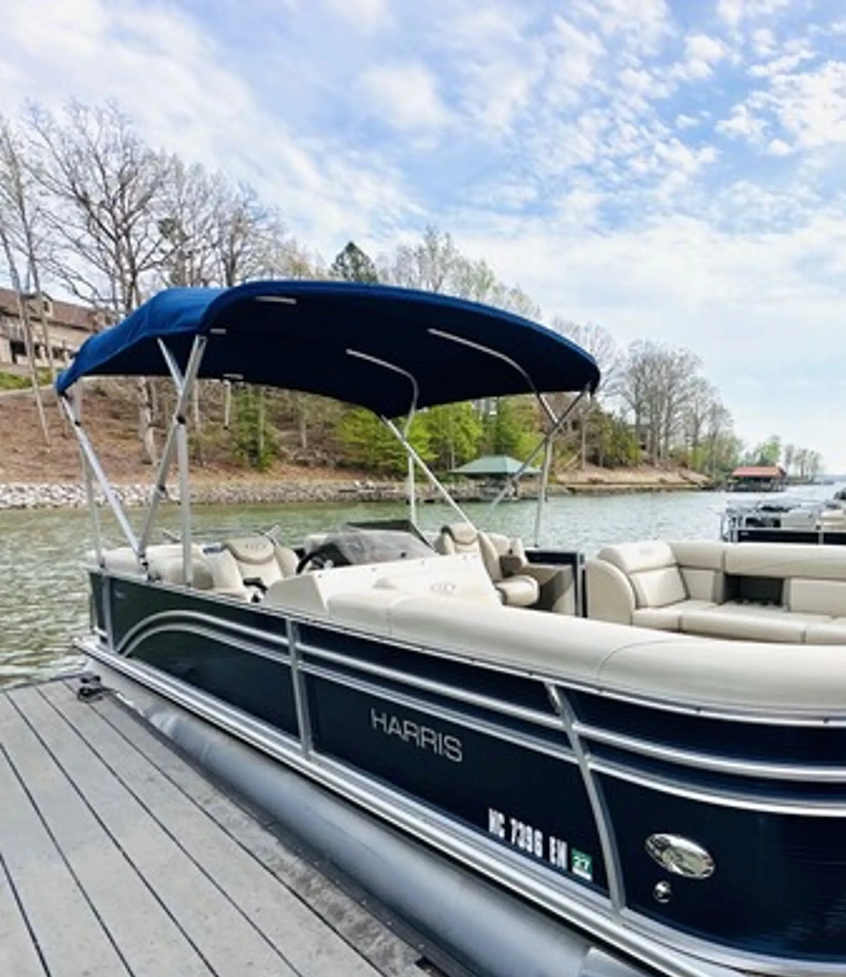 25 ft Harris Tritoon