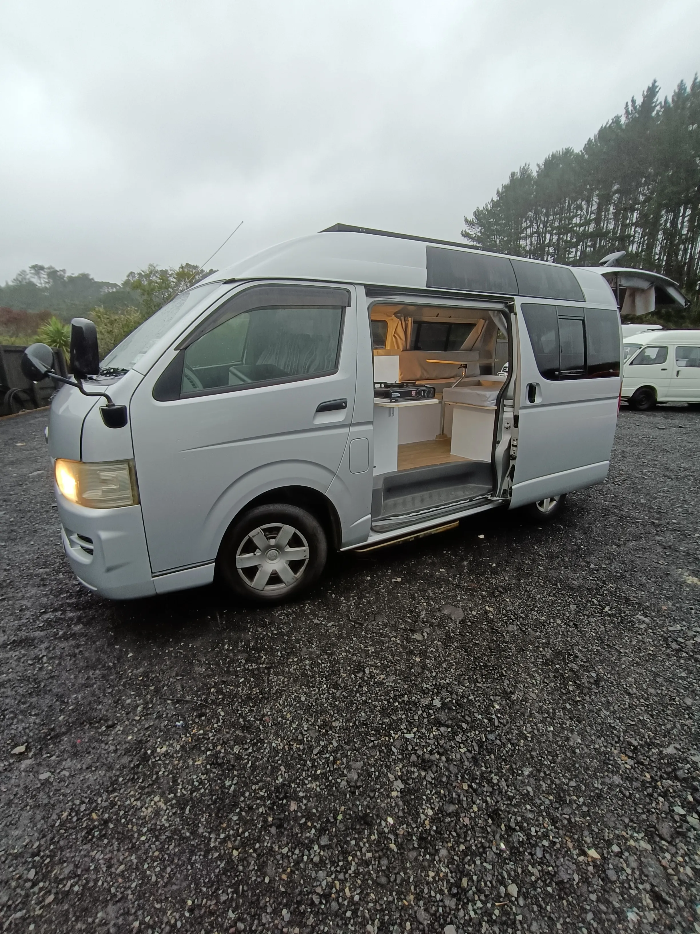 $NZ 28,750; 2005 Toyota Hiace