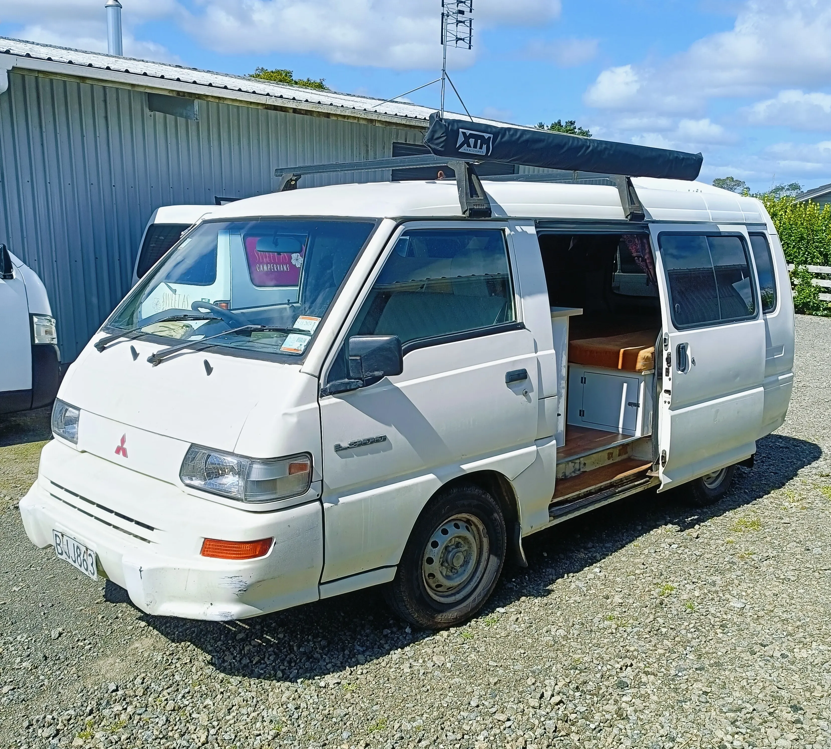 🧡NZ$ 18,500: MITSUBISHI L300 LONG WHEEL BASE, GREEN SELF CONTAINED🧡