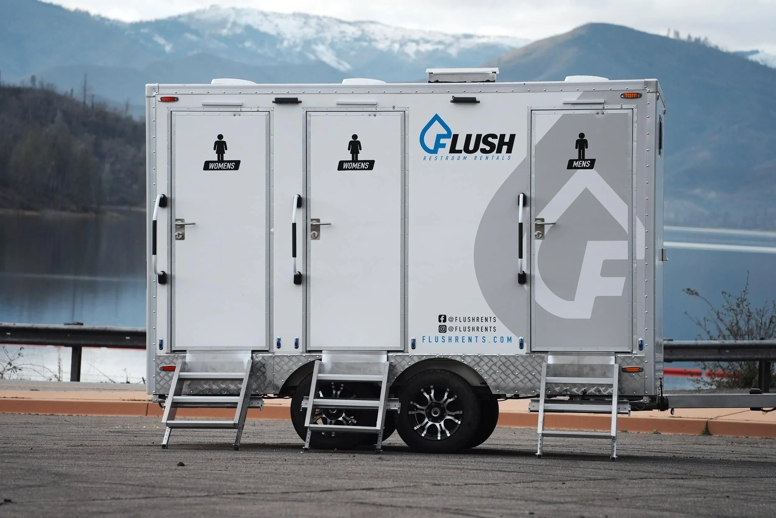 3 Stall Luxury Restroom Trailer