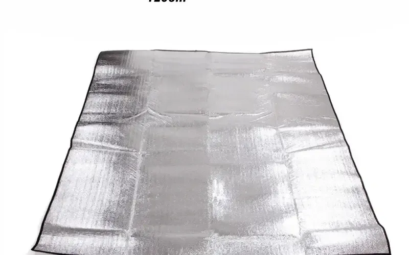 Tapis de sol en mousse isolante d'aluminium "Camping Mat Waterproof FSO 128-134"