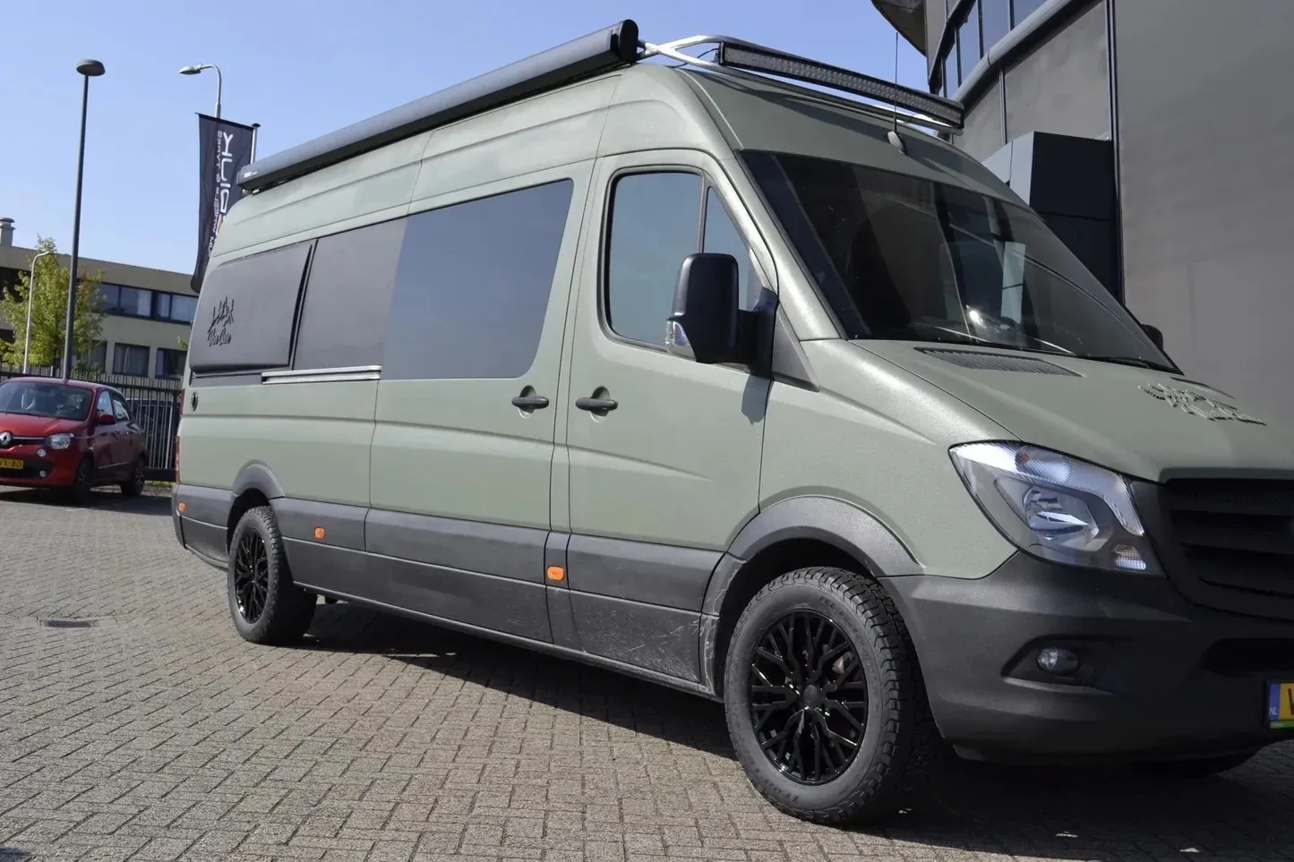 VanCave The Nomad