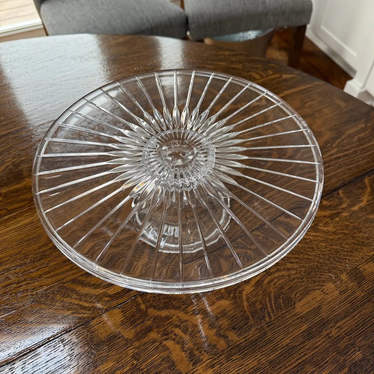 12" No Rim Crystal Cake Stand