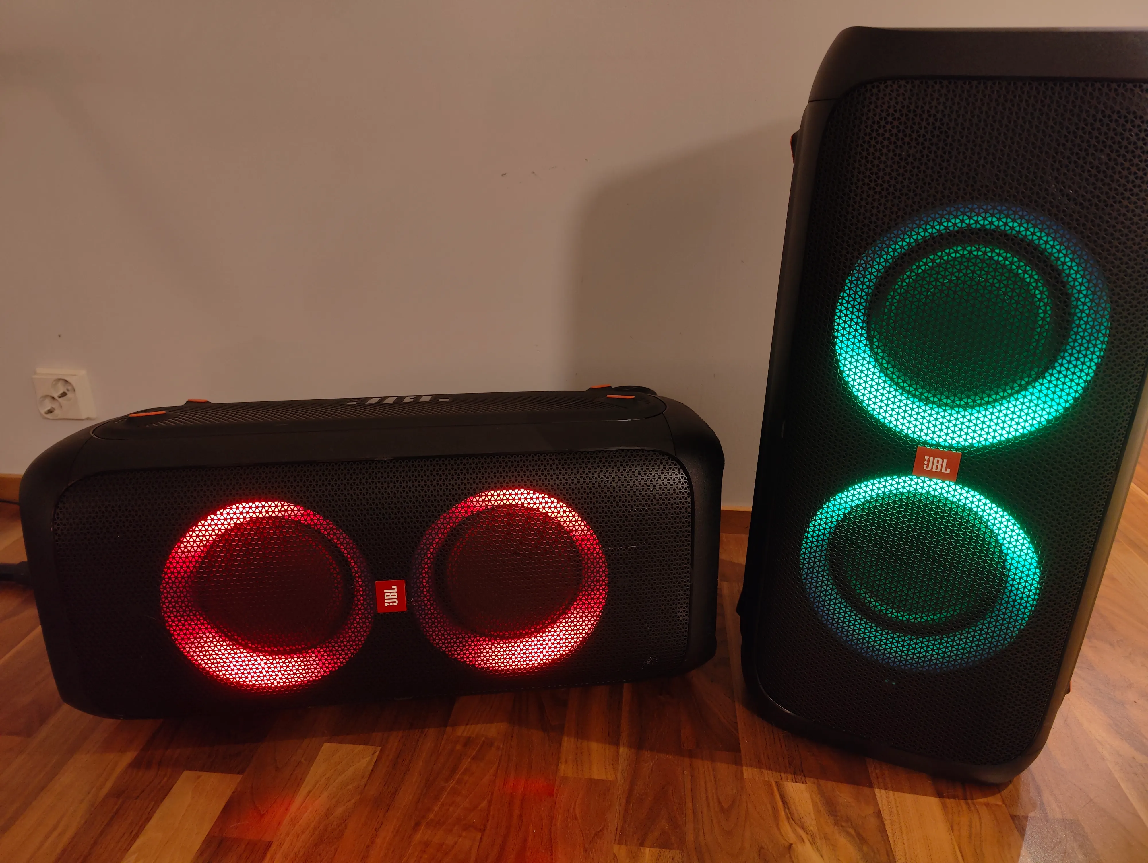JBL 310 x2