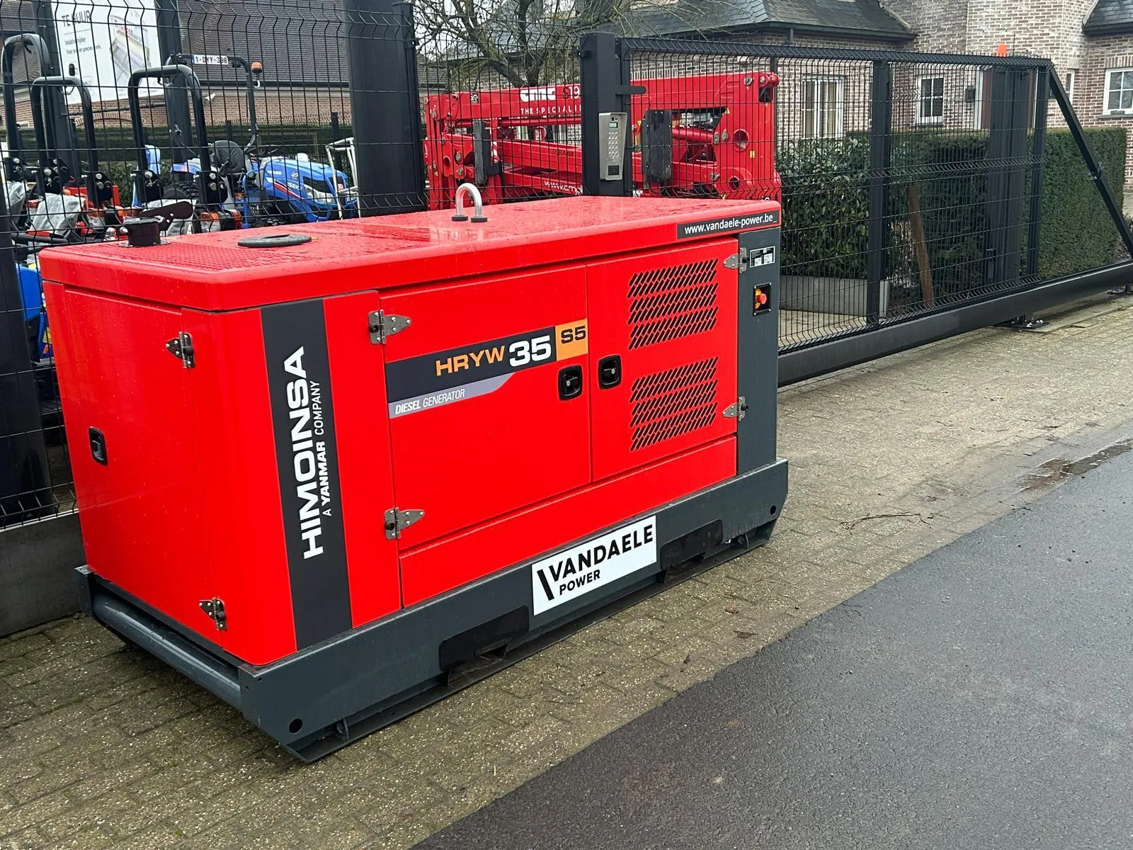 Stroomgenerator  HIMOINSA 35 kVA 8u