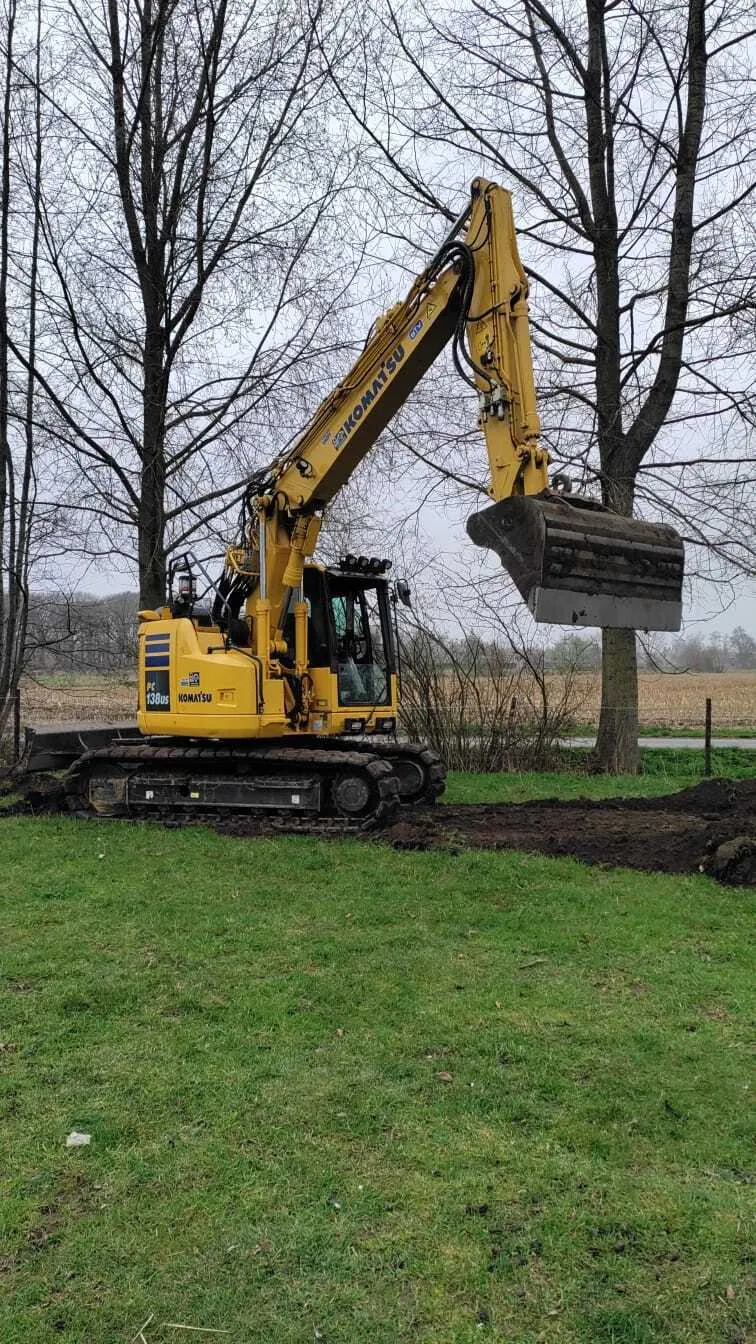 Komatsu PC138