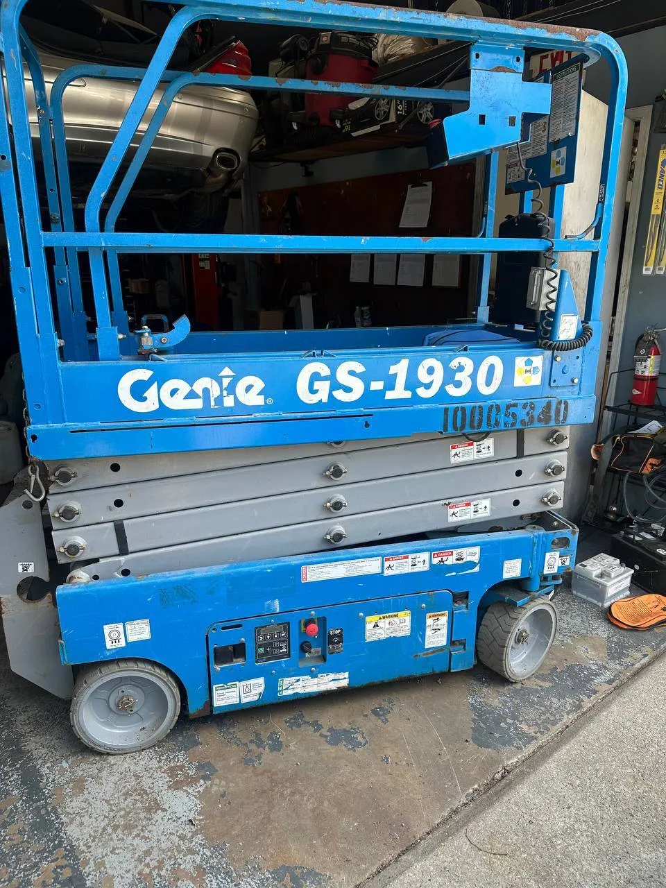 Genie GS-1930 scissor lift