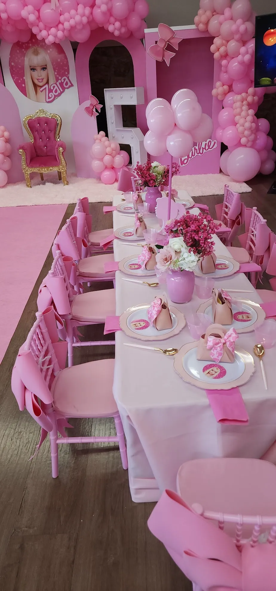kids pink chairs