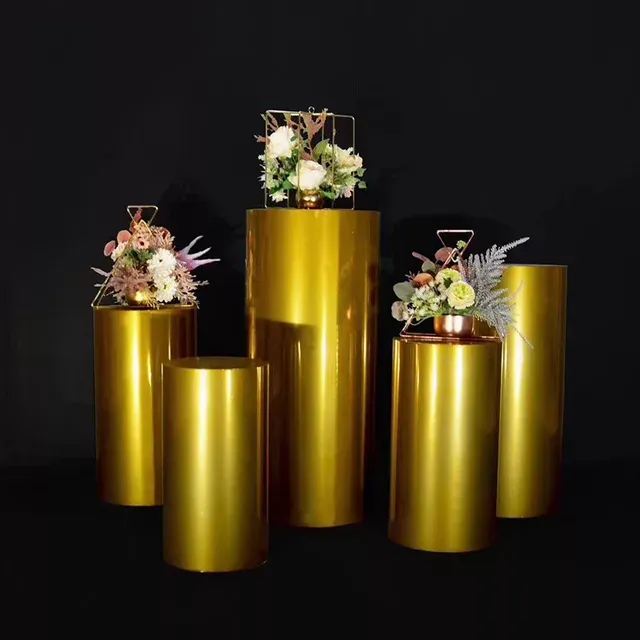 Cake Table Gold 