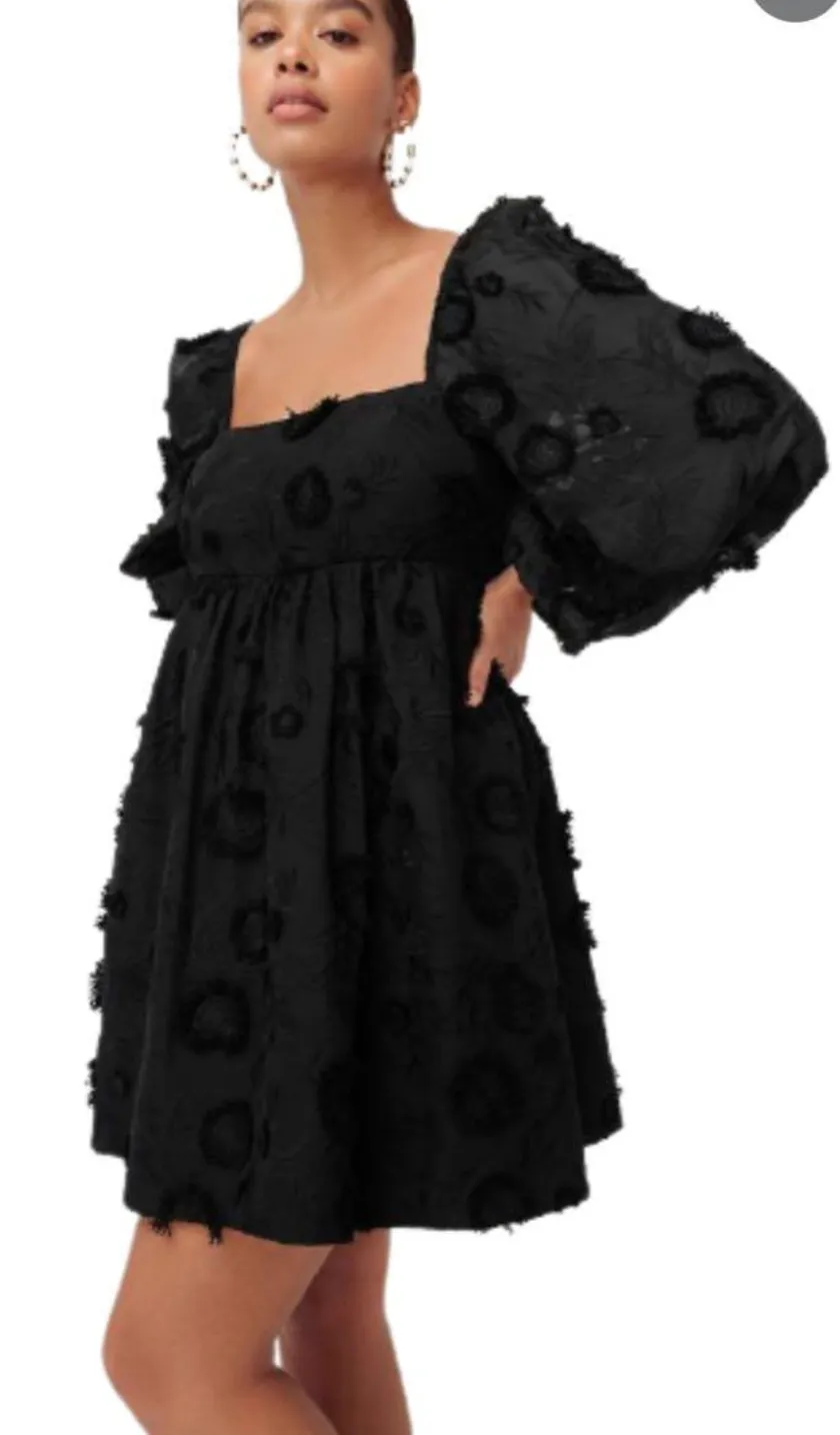 Sheike: Midnight Blooms Dress (black)