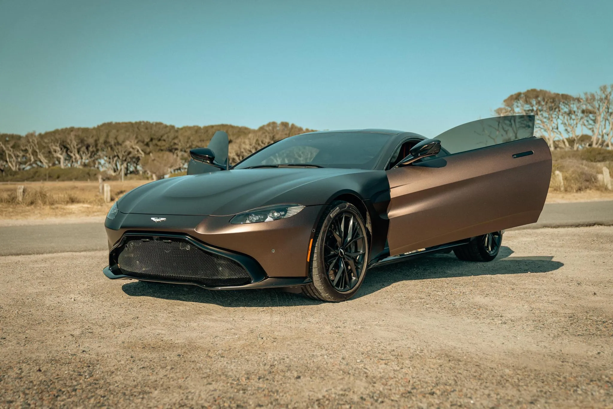 Aston Martin Vantage Coupe