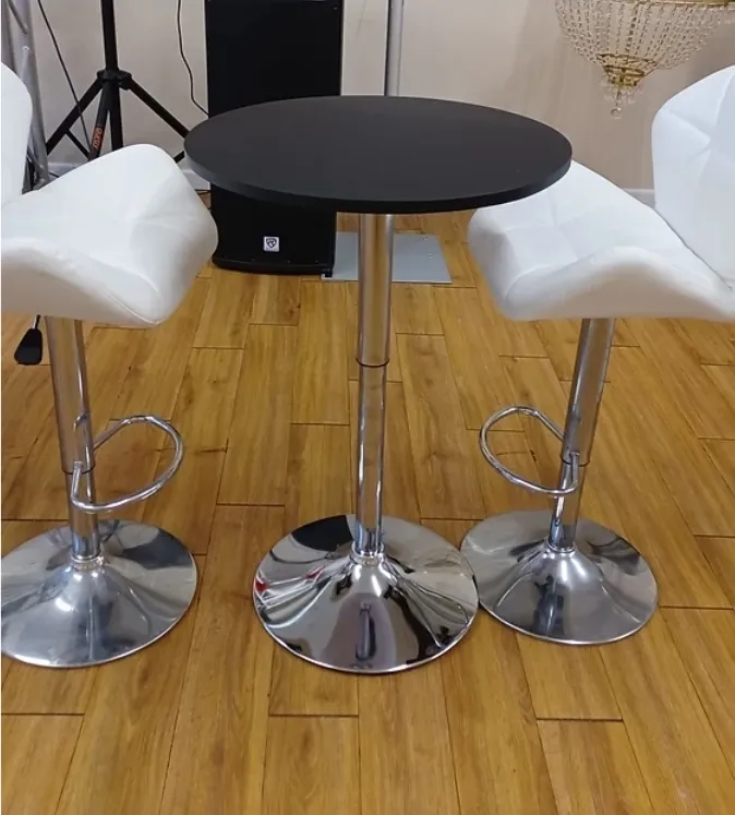 Cocktail table, linen & chair