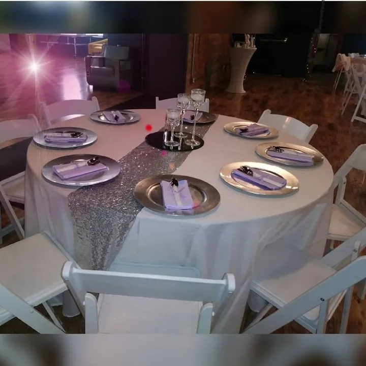 60'' Round tables 