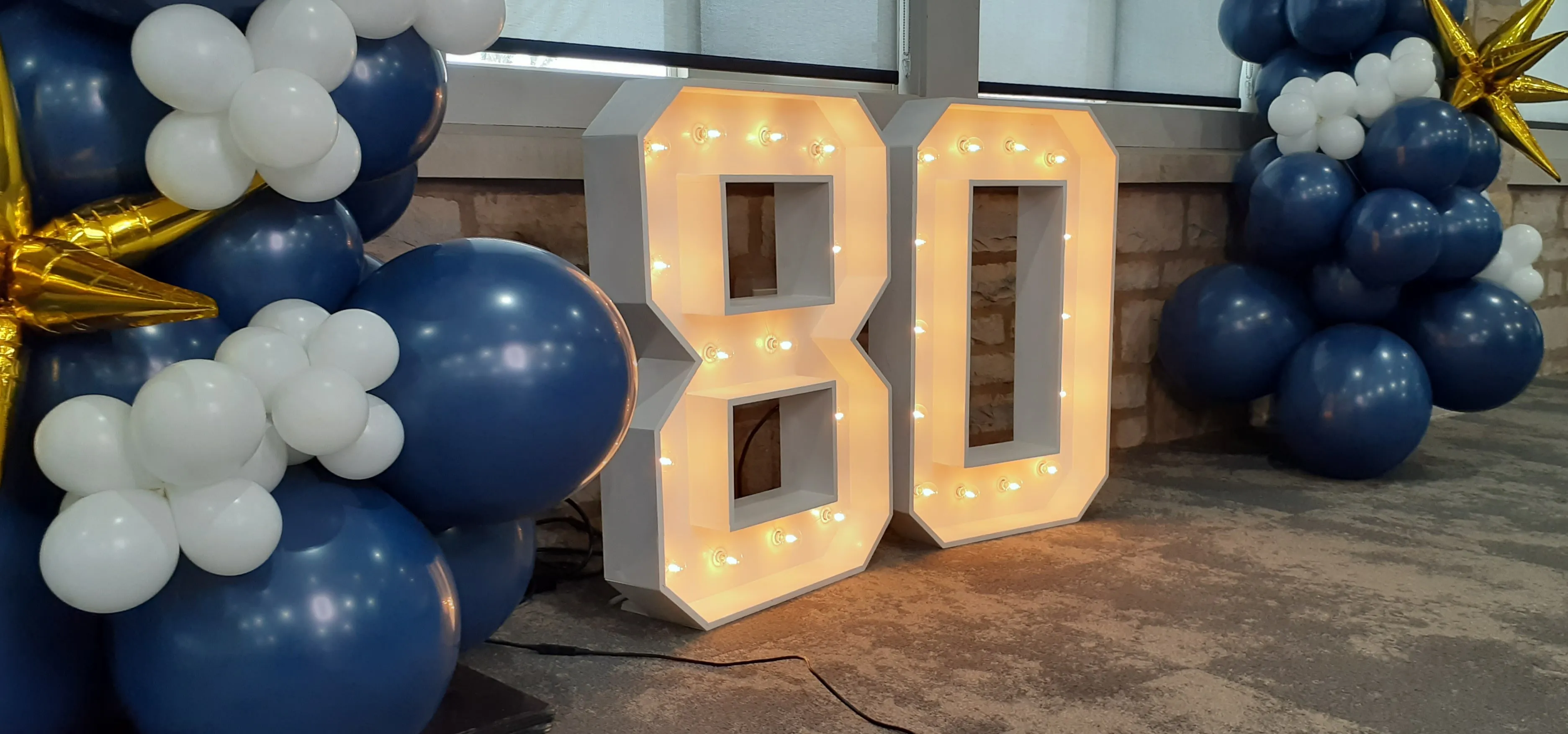 3-foot Wood Professional Marquee Letters With Lights