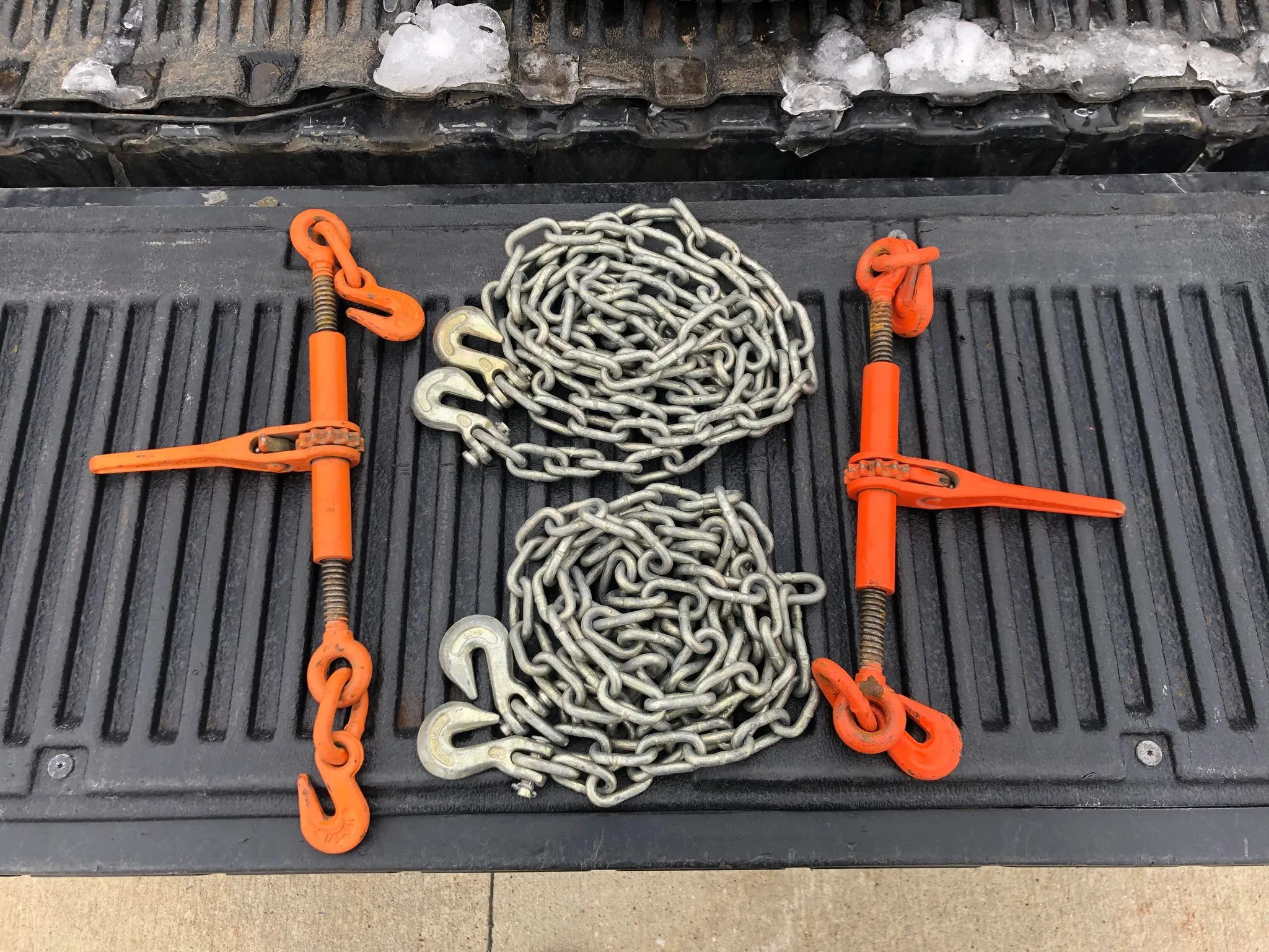 Chains and Binders Dunbar Equipment