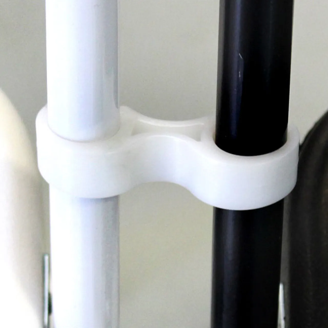 Chair ganging clips