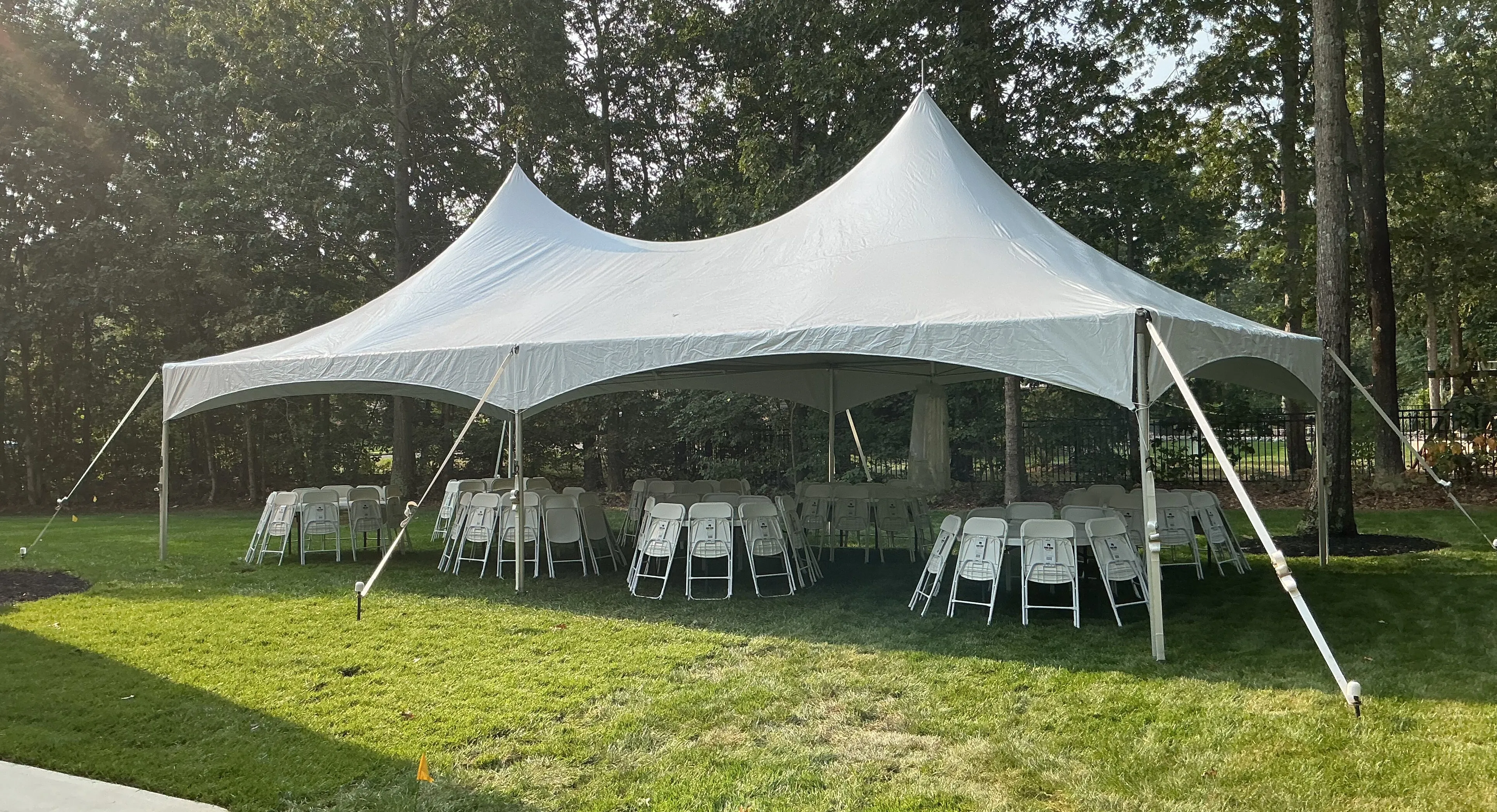 20x40 High Peak Graduation Package