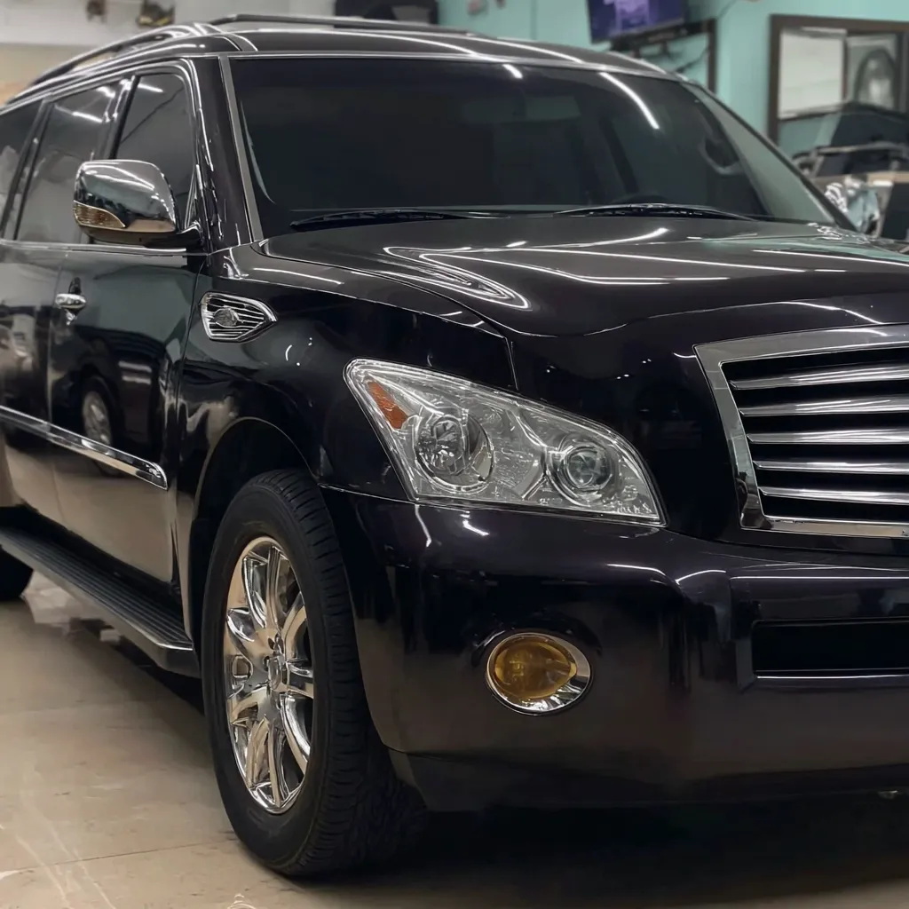  Black Infiniti QX56 SUV