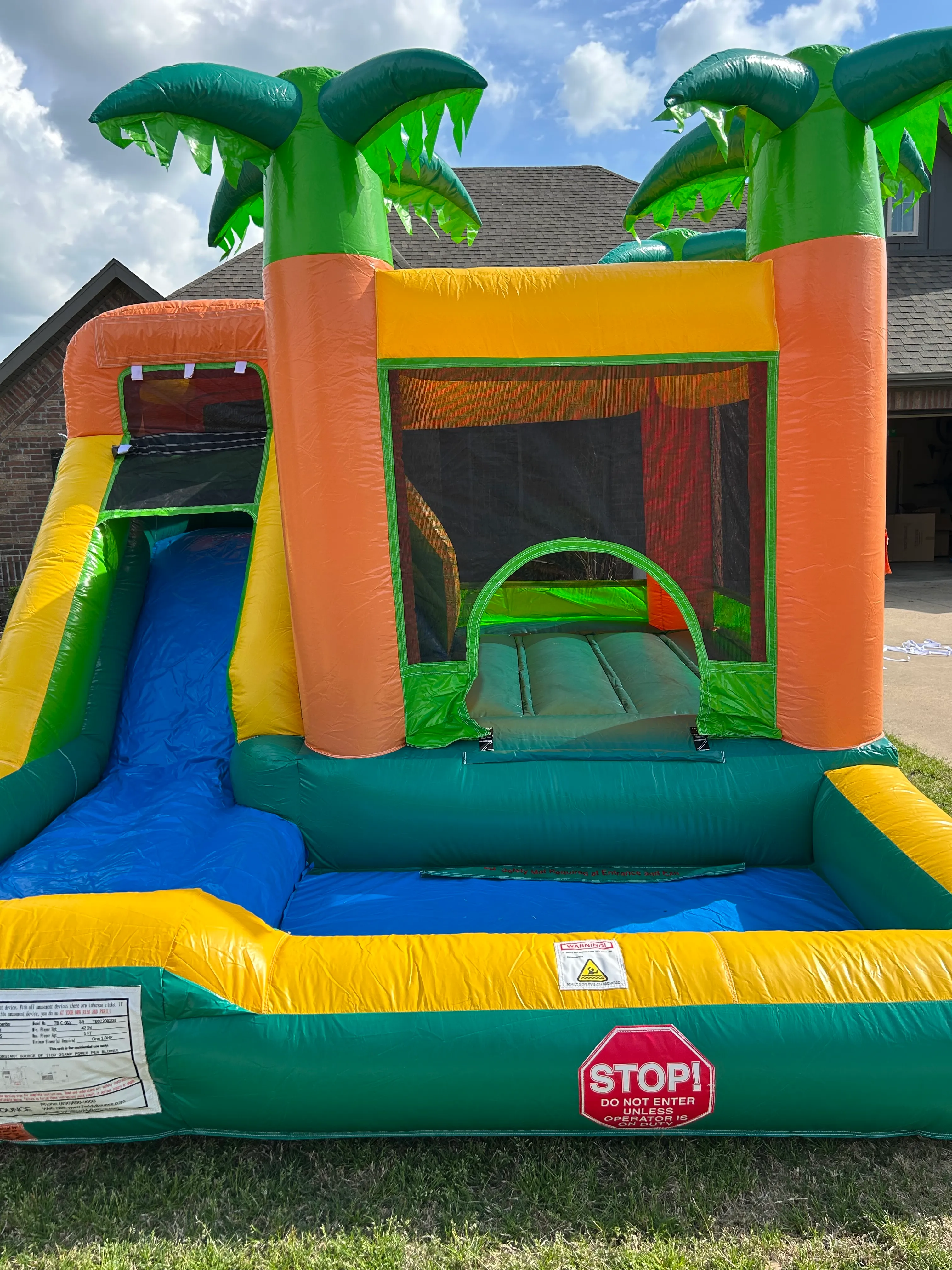 Palm Tree Combo <br> L: 15' x W: 12' x H: 10' <br> WET OR DRY