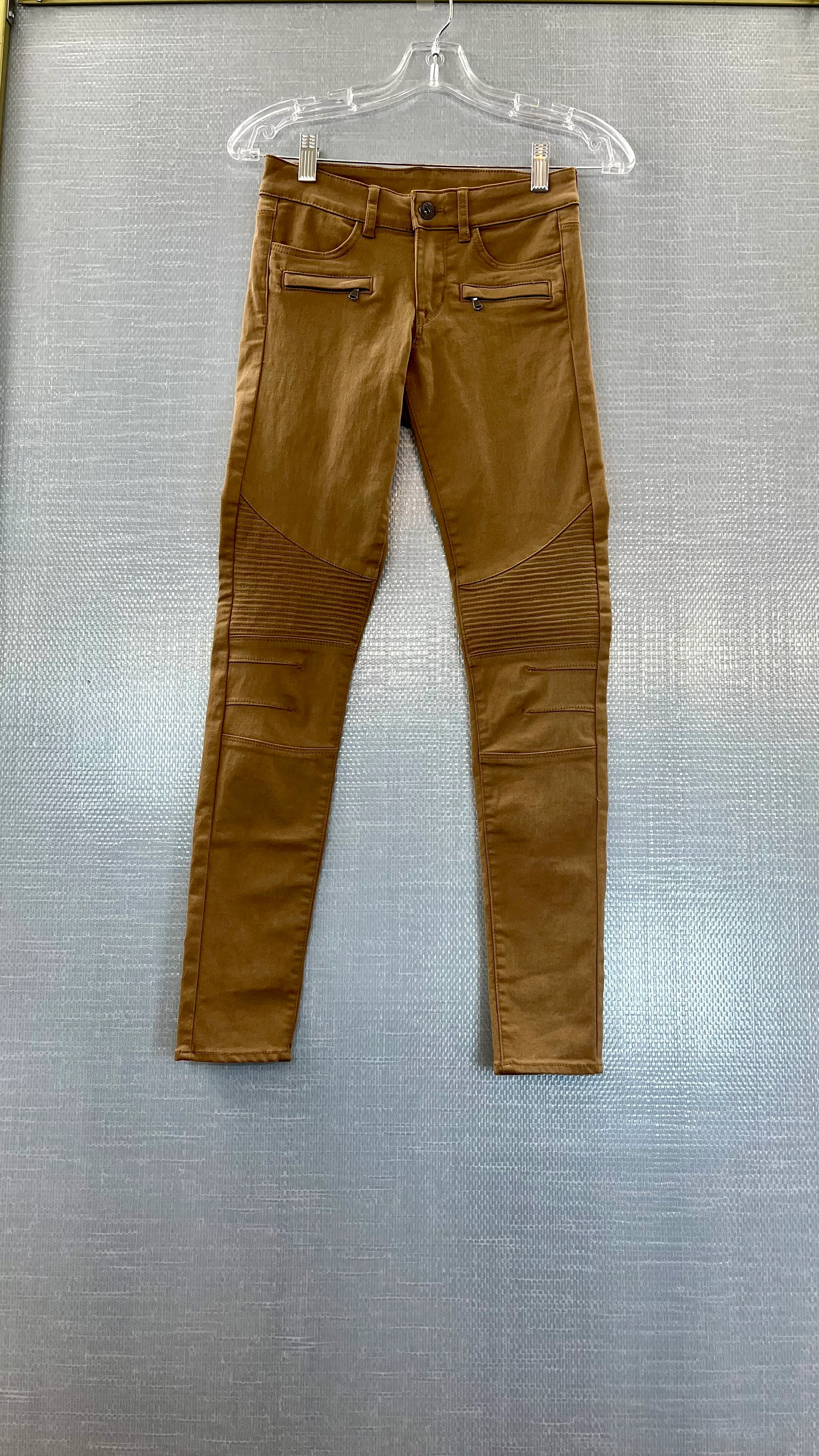 6. WOMENS JEANS SIZE 4